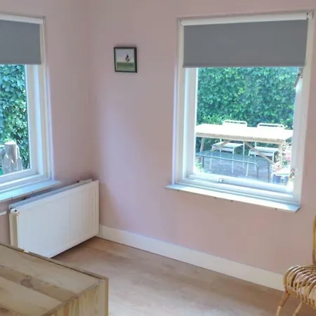 Summer Bungalow *